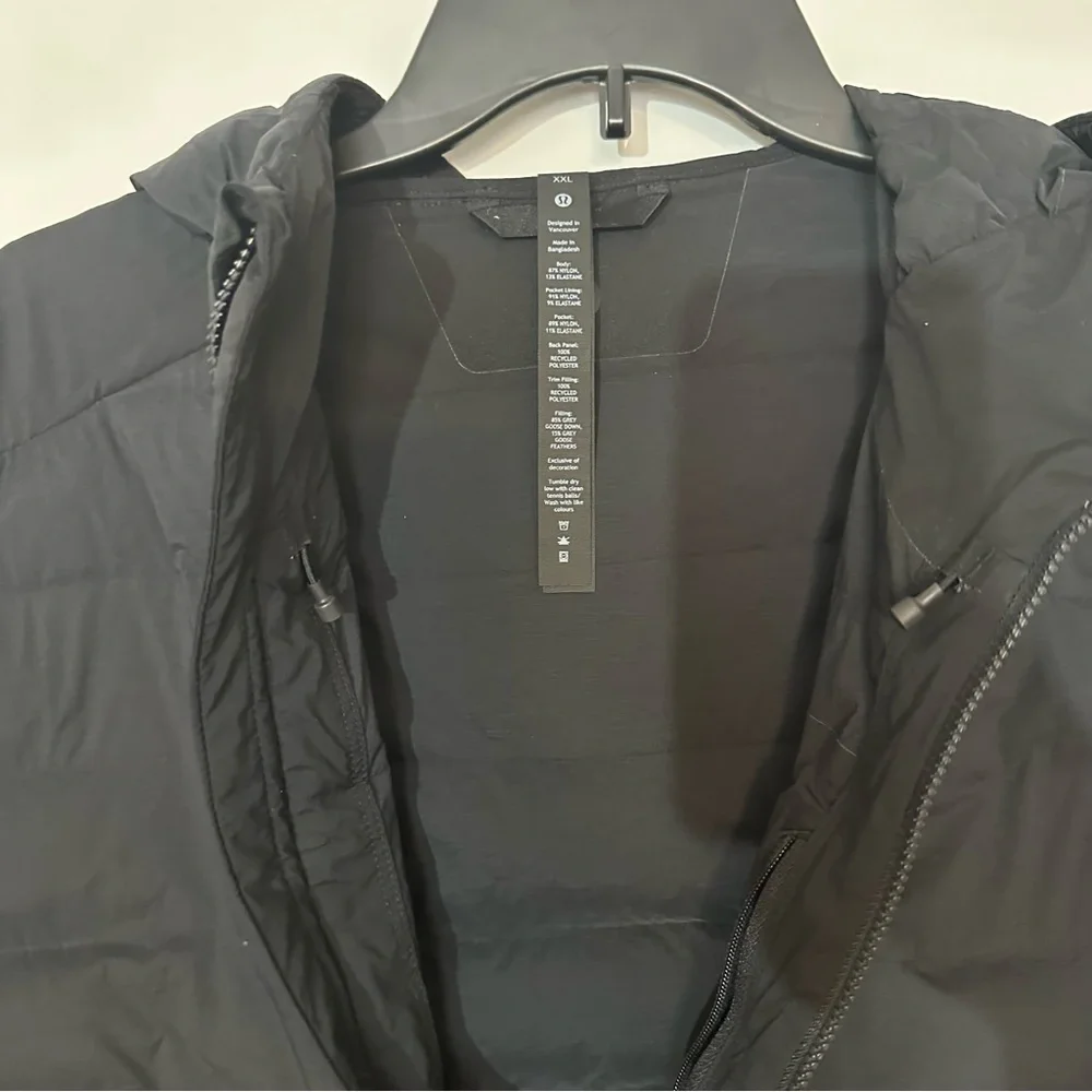 Lululemon Navigation Down Hoodie w/flaw - Picture 3 of 9